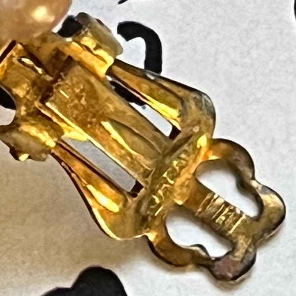 VTG JAPAN Beaded Clip Earrings - Picture 6 of 7